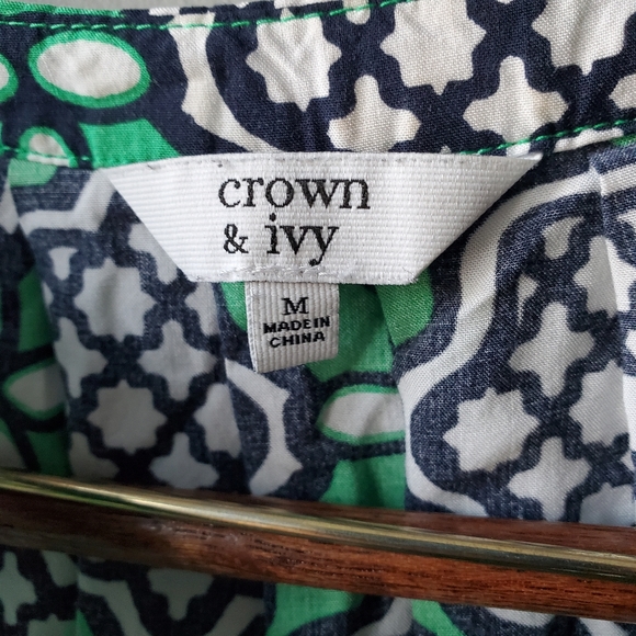 Crown & Ivy V Neck Retro/Geometric Sleeveless Tunic Blouse Size Medium - Picture 5 of 8